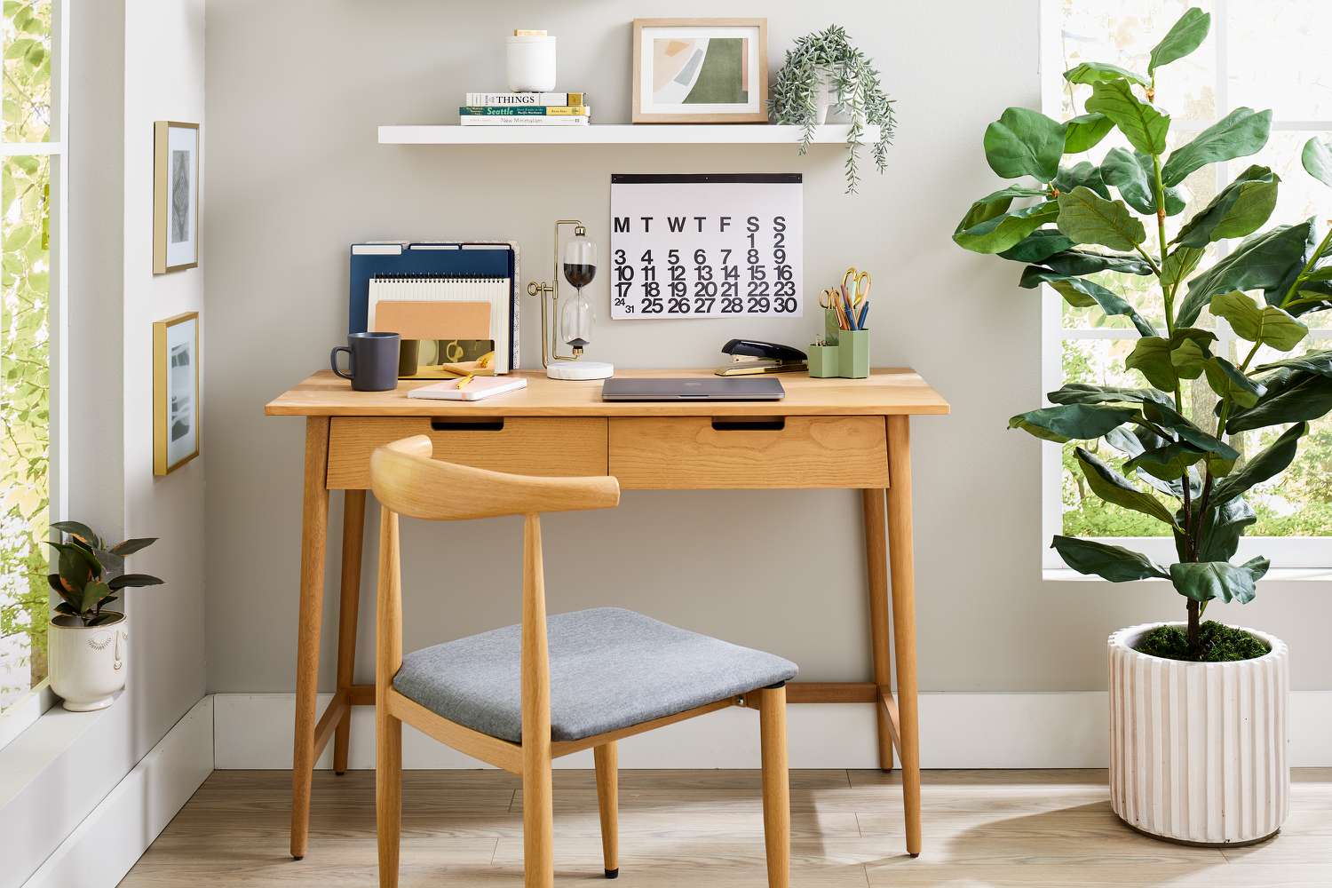  Choosing the Perfect Design Study Table and Desk for Your Home Office
